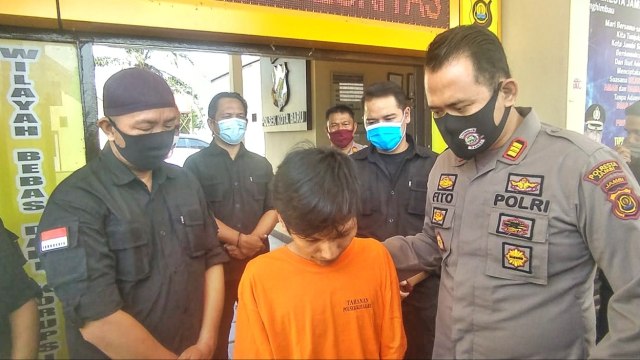 Tak hanya curi uang, pria ini juga membawa kabur Hp dari tempat kerjanya. Foto: Bahara Jati/Jambikita.id