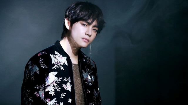 Anggota boyband K-Pop BTS, V. (Foto: Facebook/@bangtan.official)