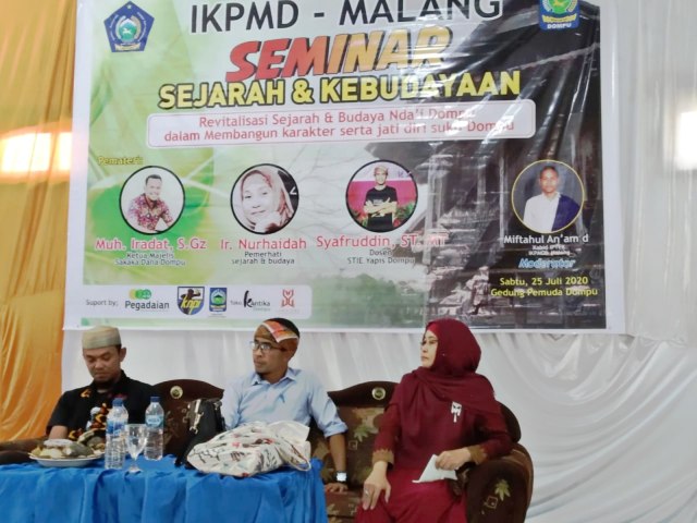 Tiga pembicara utama dalam Seminar Sejarah & Budaya Dompu. Foto: Ilyas Yasin/Info Dompu