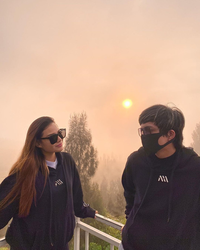 Aurel Hermansyah dan Atta Halilintar. Foto: Instagram/@aurelie.hermansyah