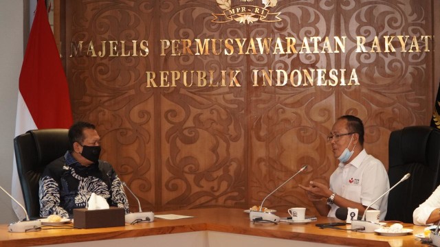 Ketua Umum FKDB memaparkan program FKDB didepan Ketua MPR RI