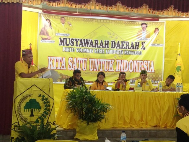 Yoakhim Y. Jehati, Ketua DPD Partai Golkar Manggarai saat menyampaikan sambutan saat Musda Partai Golkar. Foto: istimewa.