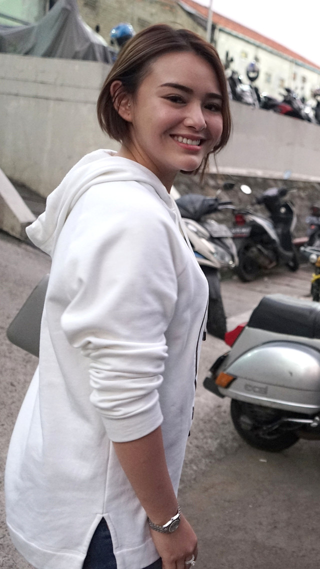Artis Amanda Manopo saat ditemui di kawasan Tendean, Jakarta, Rabu, (29/7/2020).
Foto: Ronny