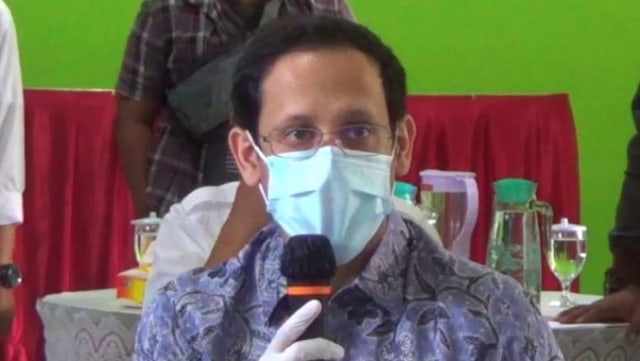 Mendikbud Nadiem Makarim meninjau sejumlah sekolah di Kota Bogor. Foto: Kemendikbud