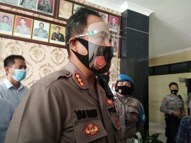 Kapolresta Bandar Lampung, Kombes Pol Yan Budi Jaya, saat diwawancarai awak media, Kamis (30/7) | Foto: Obbie Fernando/Lampung Geh