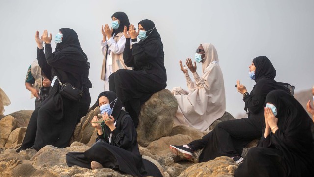 Wukuf di padang Arafah pada 9 Zulhijah 1441 H. Foto: Kementerian Media Arab Saudi via Reuters