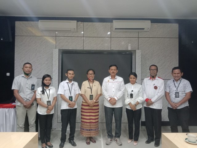 Foto : Kabinda NTT saat beraudiens dengan ketua dan pengurus FPKT NTT.