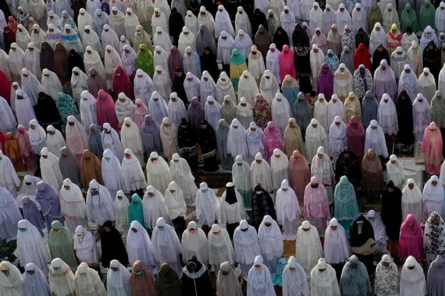 Suasana salat Idul Idha di Masjid Raya Baiturrahman, Banda Aceh. Foto: Abdul Hadi/acehkini