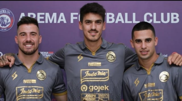 Jonathan Baumann (tengah). Foto: dok Arema FC.