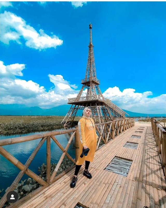 Radesa Wisata Tuntang di Semarang yang mirip di Menara Eiffel Foto: Instagram @noormanminuse96