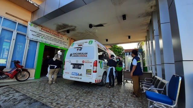 Mobile combat PCR tiba di Sintang, Kalbar. Foto: Dok Anwar Prokopim