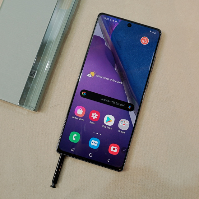 Samsung Galaxy Note 20. Foto: Bianda Ludwianto/kumparan
