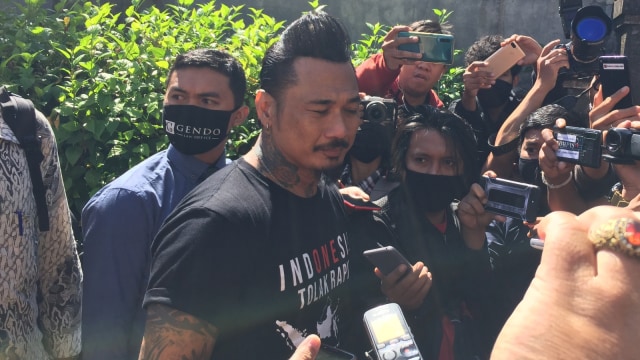 Drummer SID jerinx di Polda Bali, Kamis (6/8). Foto: Denita BR Matondang/kumparan