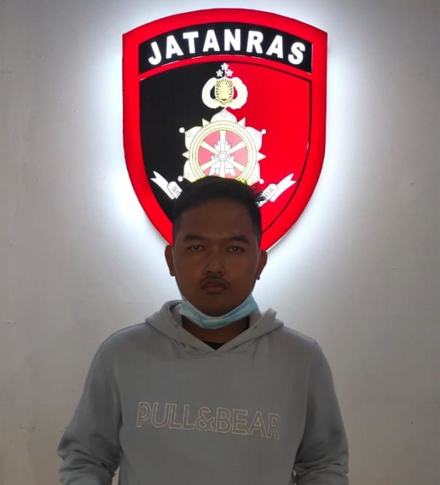 Gilang Aprilian alias Gilang Bungkus saat diamankan di Mapolres Kapuas.