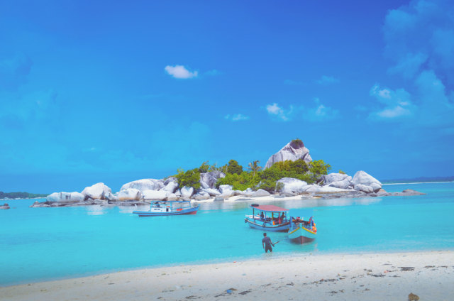 Pantai Tanjung Lesung.