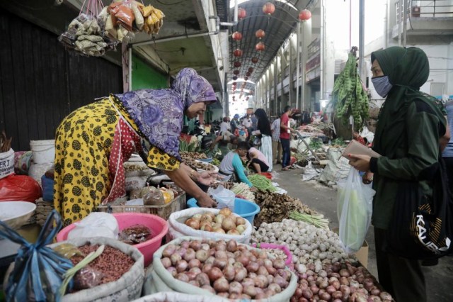 Suasana Pasar Peunayong, Banda Aceh. Foto: Suparta/acehkini