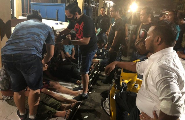 Polisi saat meringkus pelaku begal. Foto: Ist
