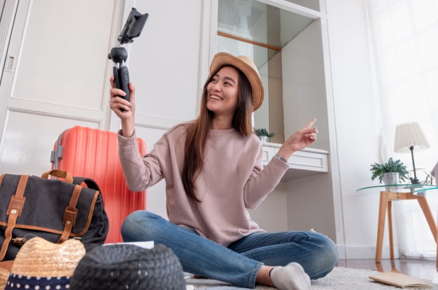 Samsung Galaxy S10 Lite untuk kamu yang hobi membuat konten digital di media sosial. Foto: Shutter Stock