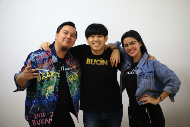 Chandra Liow, Tommy Limmm, dan Susan Sameh saat berkunjung ke kantor kumparan, Selasa (10/3). (Foto: Fanny Kusumawardhani/kumparan)