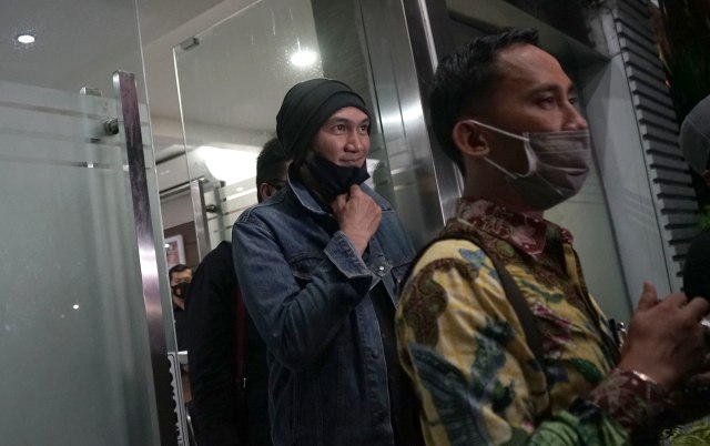 Musisi Anji saat ditemui wartawan seusai diperiksa di Polda Metro Jaya, Jakarta, Senin, (10/8/2020).  Foto: Dok. Ronny