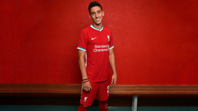 Kostas Tsimikas berjersi liverpool. Foto: liverpoolfc