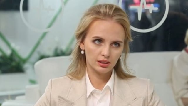 Anak pertama Vladimir Putin, Maria Vorontsova. Foto: TV Doctor/YouTube