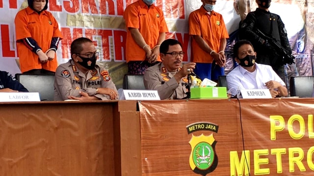 Jumpa pers kasus pembunuhan WN Taiwan di Polda Metro Jaya, Jakarta, Rabu (12/8). Foto: Dok. Istimewa