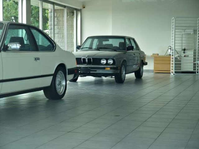 Diler BMW terbengkalai di Canada. Foto: dok. GT Speed