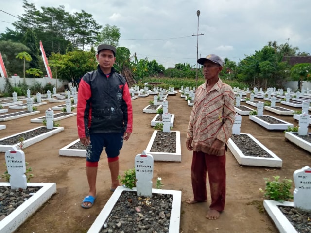 Andri dan Kembang. Foto: Rizal Adhi