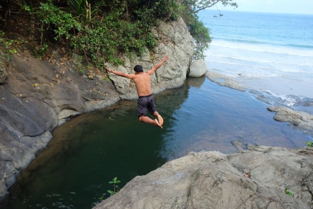 Air Terjun Banyu Anjlok Malang. Foto: Rizal Adhi