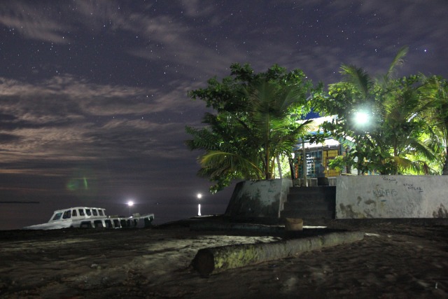 Malam hari di Pulau Tulang. Foto: Ipang Mahardhika/ jalamalut.