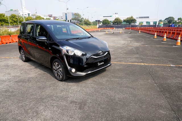 Toyota Sienta Wheelcab. Foto: dok. Toyota Astra Motor