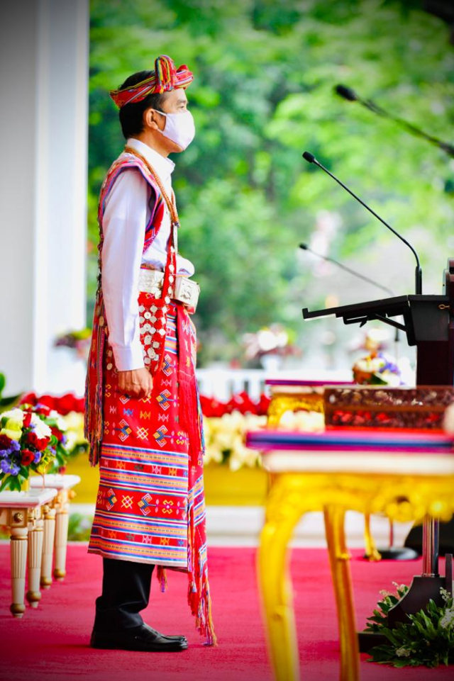 Presiden Joko Widodo pada upacara peringatan HUT ke-75 RI yang digelar secara virtual, di Istana Merdeka, Jakarta, Senin (17/8). Foto: Biro Sekretariat Presiden