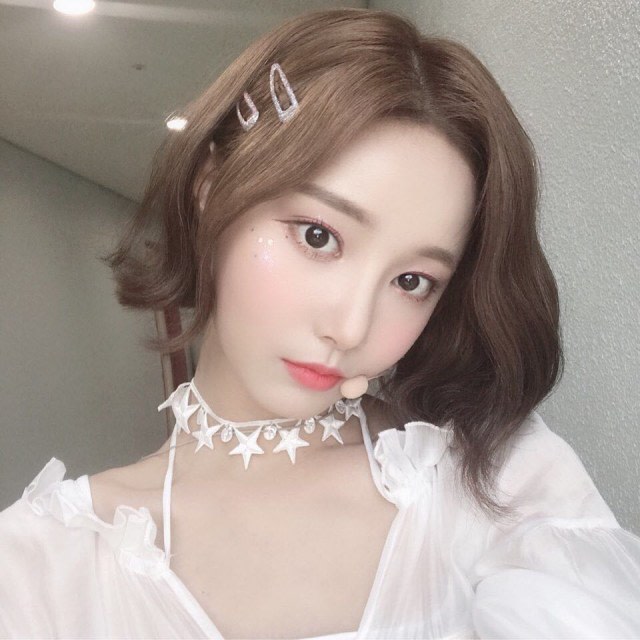 Yeonwoo Momoland Foto: Instagram/@momoland_official