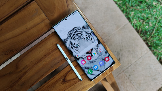 Samsung Galaxy Note 20 Ultra. Foto: Bianda Ludwianto/kumparan