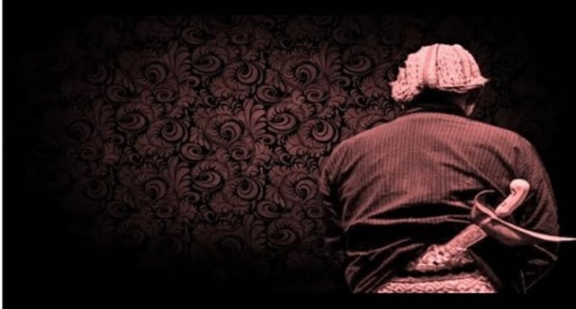 Perayaan tahun baru Jawa 1 Suro justru dirayakan dengan topo bisu baik sendirian maupun mubeng (berjalan mengitari) Kraton Jogja. Foto: Istimewa. 