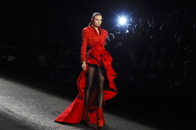 Koleksi Nina Ricci fall/winter 2009 rancangan Olivier Theyskens/IMAXtree