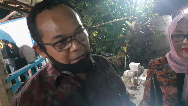 Rektor UNY, Sutrisna Wibawa, ketika menghadiri tradisi peringatan 1 Muharram di Padukuhan Pengkol, Kalurahan Pengkol, Kepanewonan Nglipar, Rabu (19/8/2020). Foto: Erfanto/Tugu Jogja.
