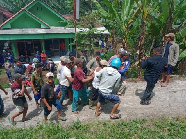 Ngeri! Dua Pria di Probolinggo Carok