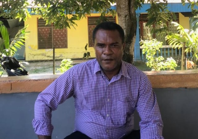 Tokoh adat Kabupaten Jayapura, Yanto Eluay.  