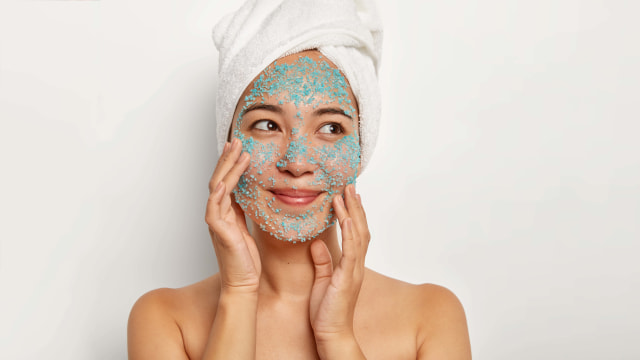 4 Scrub DIY yang Cocok untuk Semua Jenis Kulit. Foto: Shutter Stock