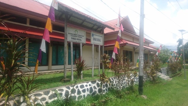 Tampak kantor Dinas Sosial Kabupaten Sorong. Foto: Rafael