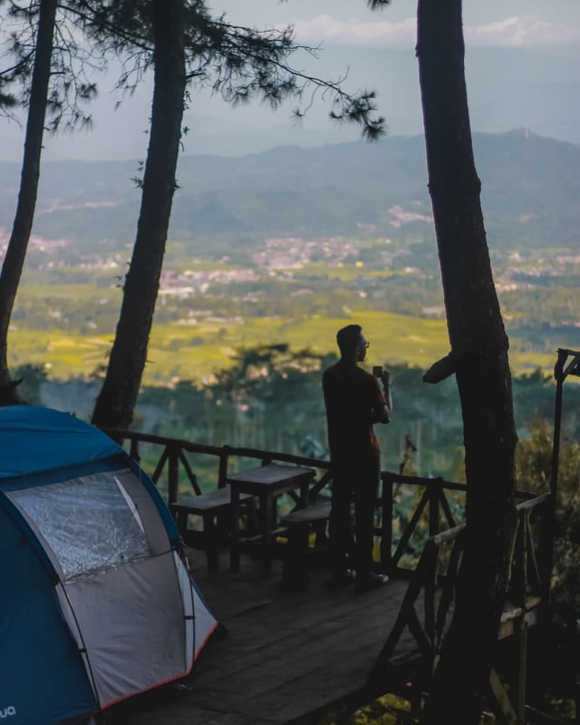 Talaga Surian Camp Park di Desa Puncak, Kecamatan Cigugur, Kabupaten Kuningan. (Andri Yanto)