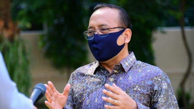 Menseneg Pratikno memberikan keterangan pers soal perombakan kabinet. Foto: Muchlis Jr/Biro Pers Sekretariat Presiden
