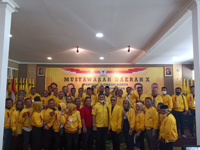 Musda ke-X DPD Partai Golkar Kabupaten Kuningan, Jabar, memutuskan ketua terpilih secara aklamasi kepada Asep Setia Mulyana. (Andri Yanto)