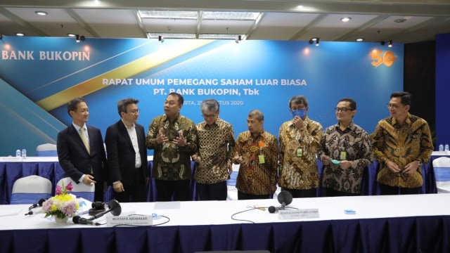 Direksi dan Komisaris baru Bank Bukopin hasil RUPS Luar Biasa, Selasa (25/8).
 Foto: Aditia Noviansyah/kumparan