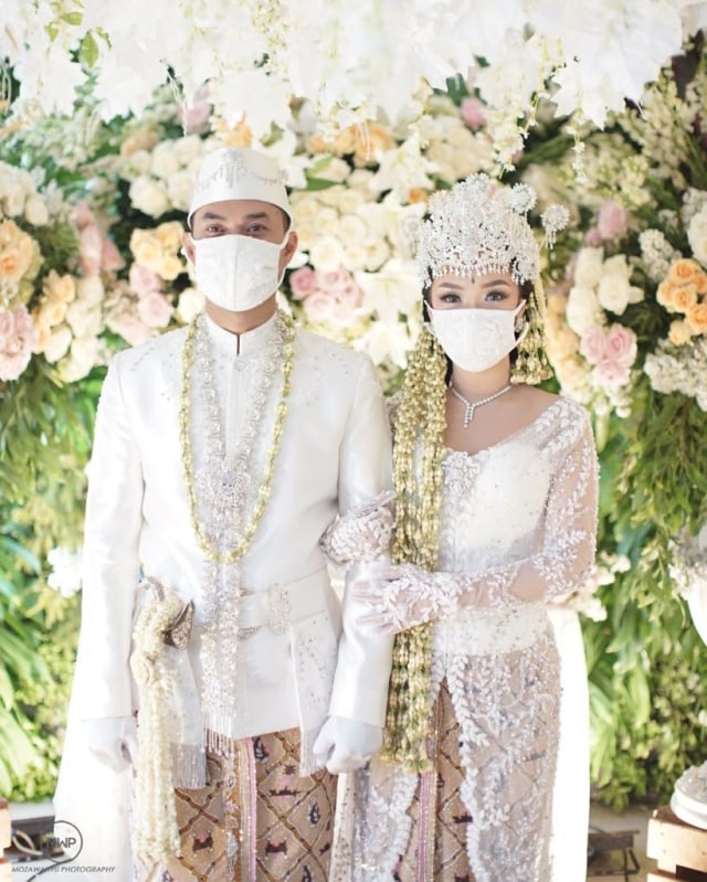 Zaskia Gotik dan suaminya Sirajuddin Mahmud. Foto: Dok. Nagaswara.