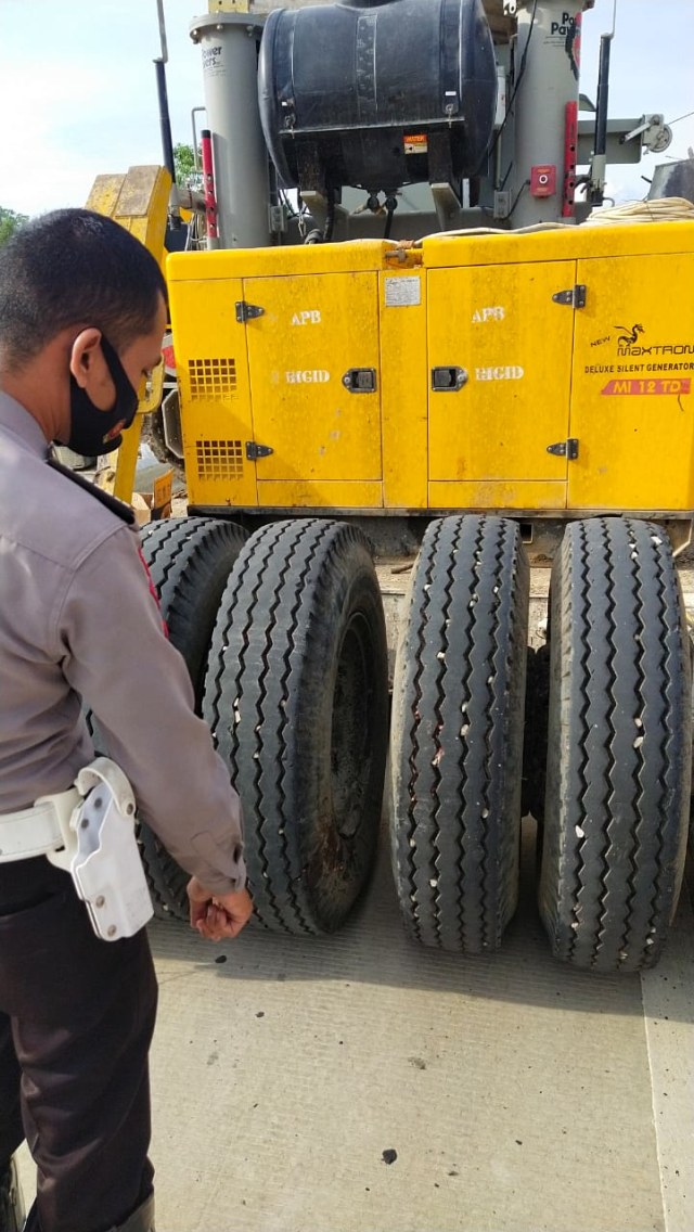 Lokasi kecelakaan seorang warga di ruas tol Aceh seksi 4, Rabu (26/8). Foto: Dok. Ditlantas Polda Aceh 