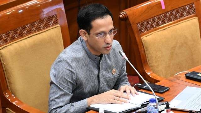 Mendikbud Nadiem Makarim saat rapat kerja bersama Komisi X DPR di Kompleks Parlemen Senayan, Jakarta, Kamis (27/8). Foto: Puspa Perwitasari/ANTARA FOTO