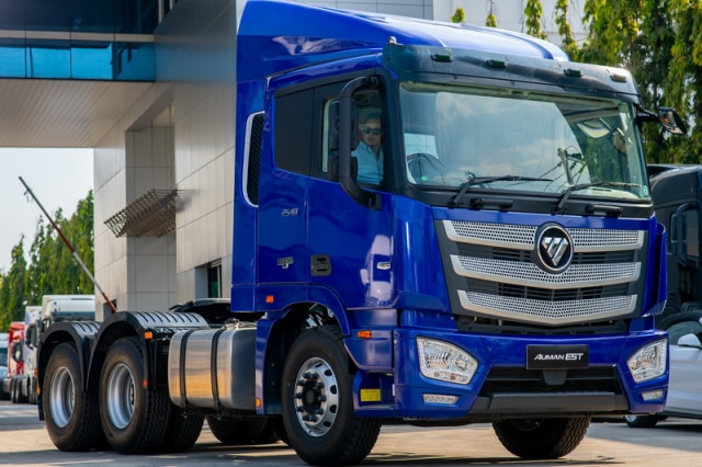 CP Foton merek bus dan truk hasil kolaborasi China-Thailand, dengan harga murah. Foto: Foton